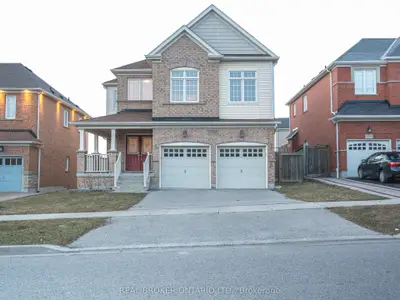 Detached in Oshawa