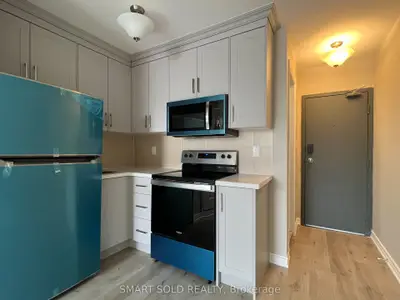 Upper Level in Toronto
