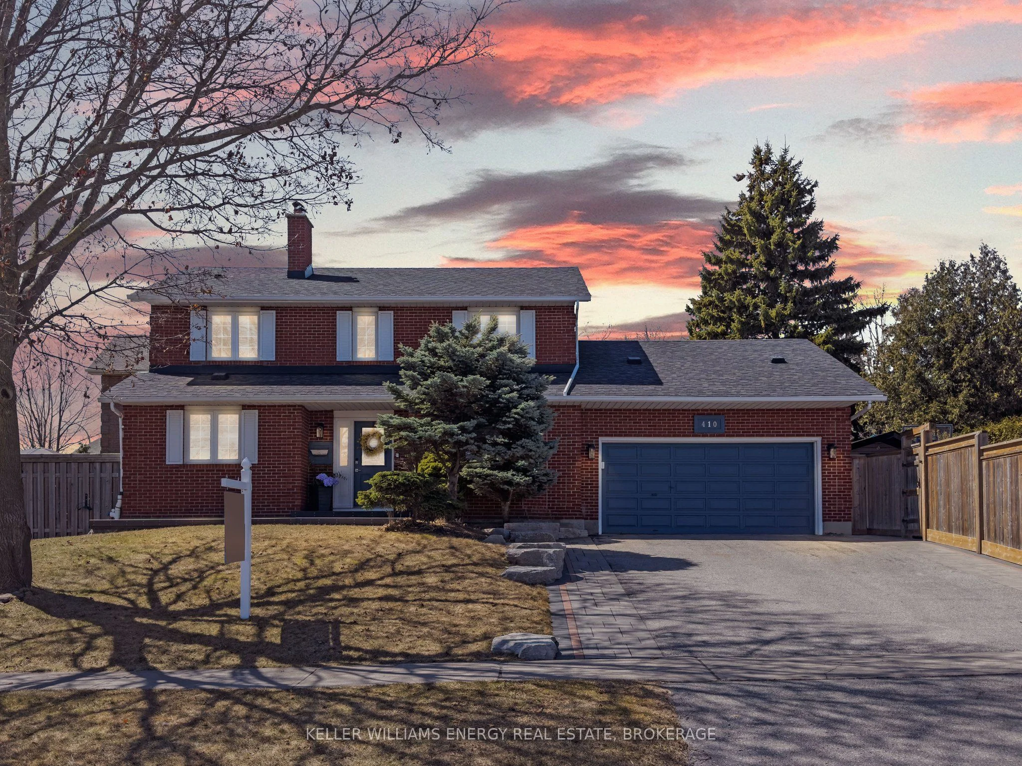 Detached in Whitby