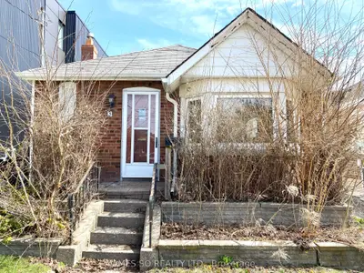 Detached in Toronto