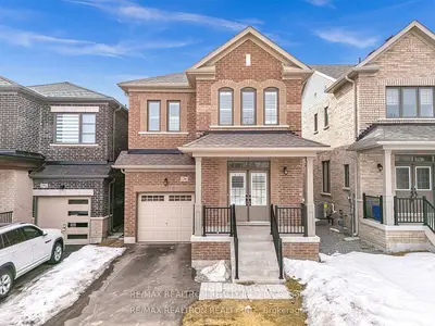 Detached in Oshawa
