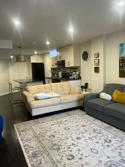Detached in Whitby