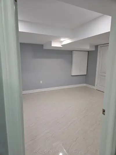 Detached in Oshawa