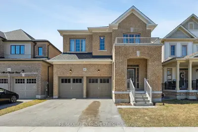 30 Albert Christie Street, Clarington, On L1c 0t5