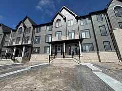 1058 Dyas Avenue, Oshawa, ON L1L 0X1
