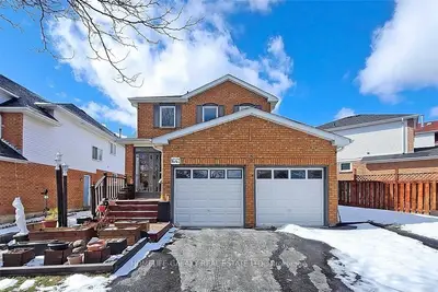 Detached in Pickering