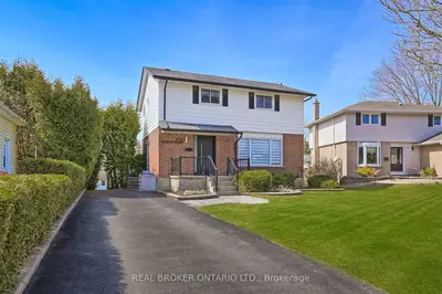 Detached in Oshawa