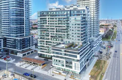 Common Element Condo in Pickering