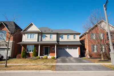 Detached in Oshawa