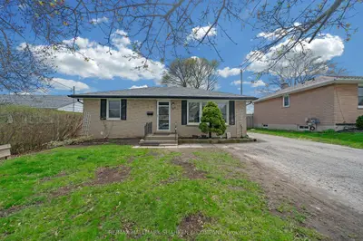 Detached in Oshawa
