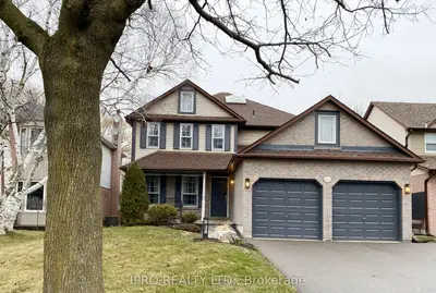 Detached in Oshawa