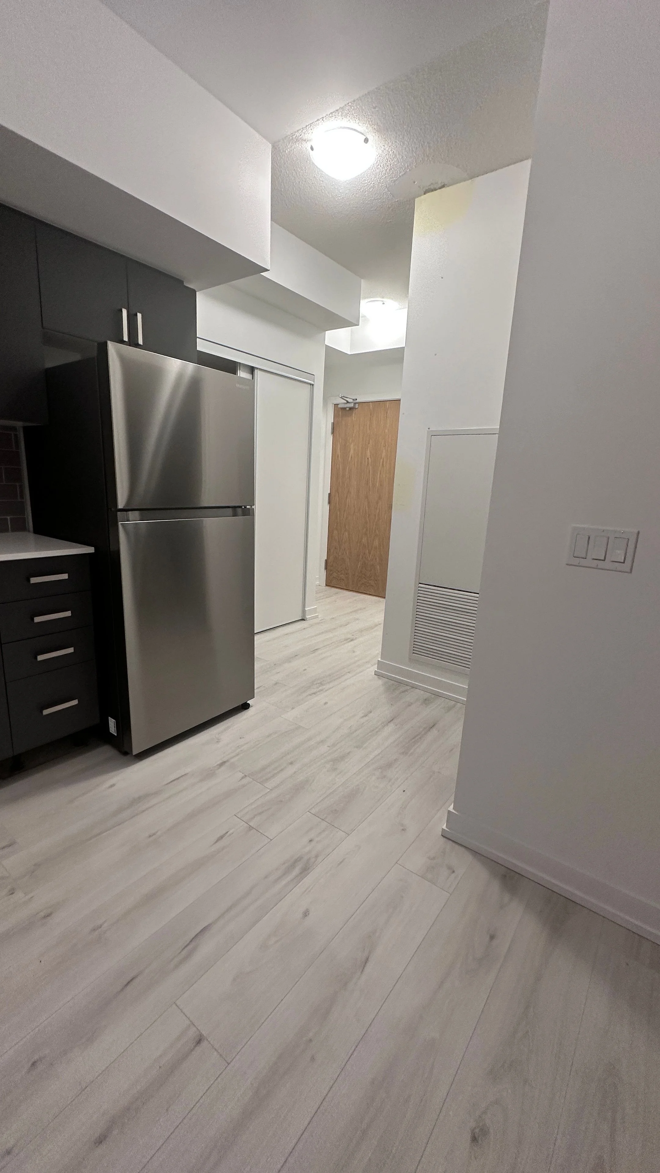 Condo Apartment in Pickering