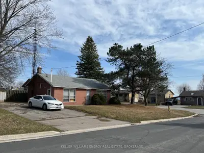 1543 Lakefield Street, Oshawa, On L1j 3z6