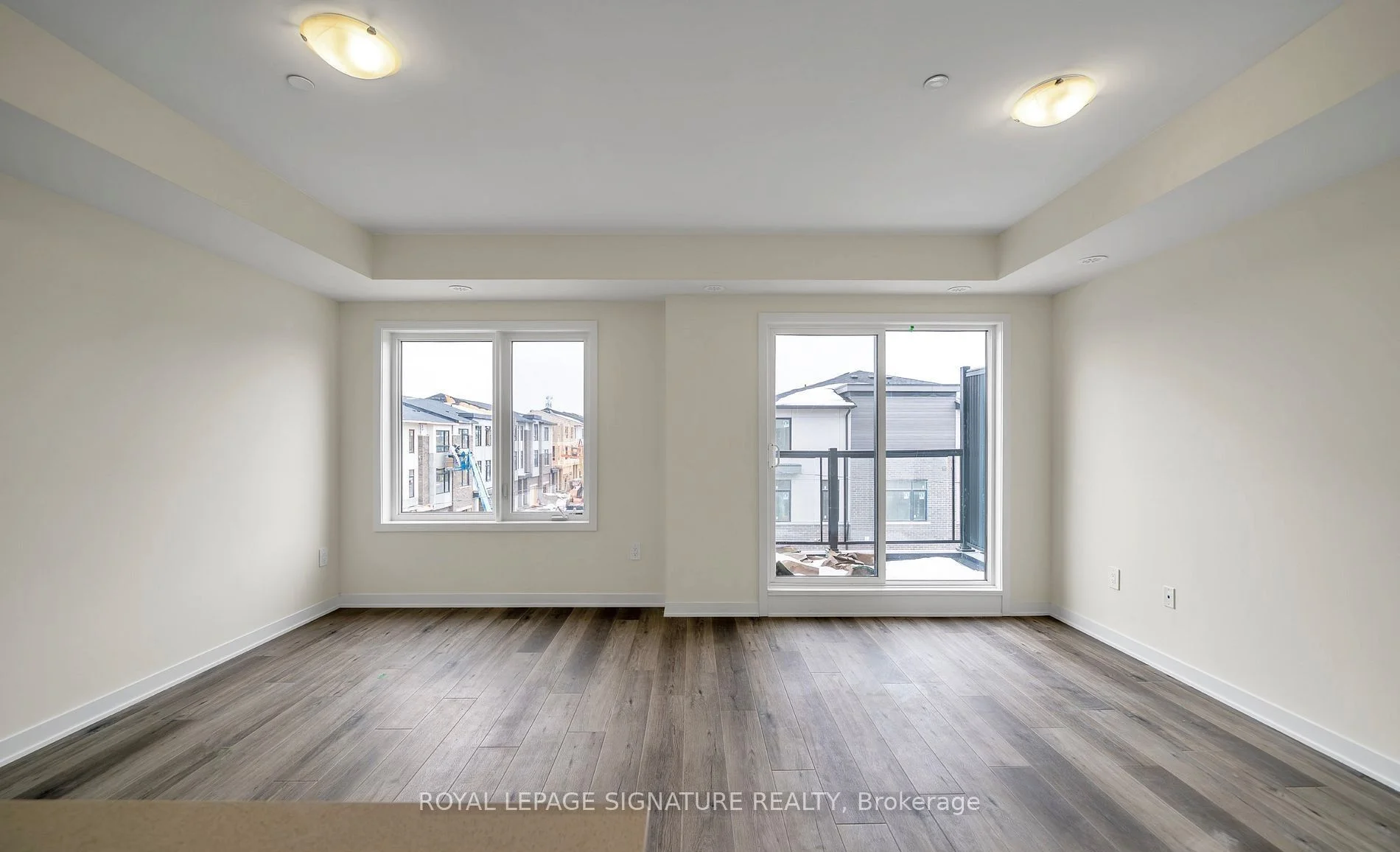 1695 Dersan Street 229, Pickering, On L1x 0s9