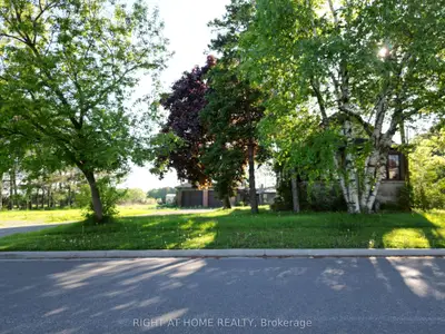 Detached in Oshawa