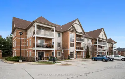 120 Aspen Springs Drive 308, Clarington, On L1c 0g7