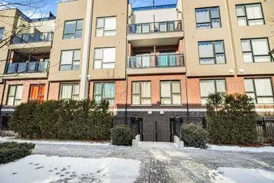 Condo Townhouse in Toronto