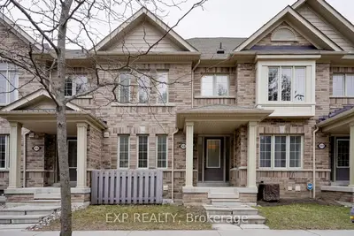 Att/Row/Townhouse in Pickering