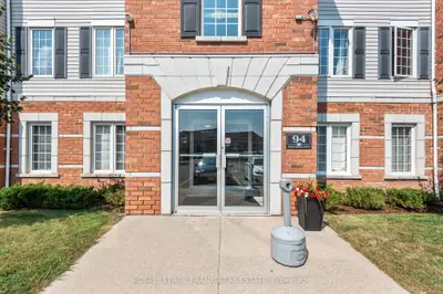 94 Aspen Springs Drive 109, Clarington, On L1c 5a2