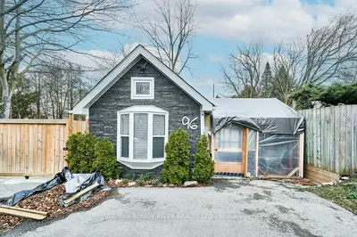 Detached in Oshawa