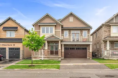 Detached in Oshawa