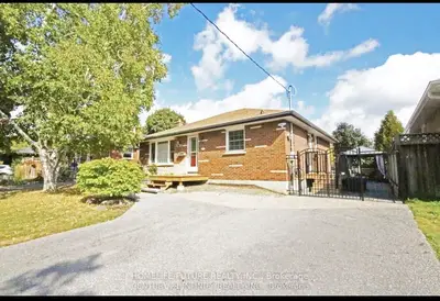Detached in Oshawa