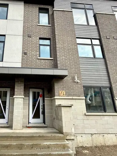 Att/Row/Townhouse in Pickering