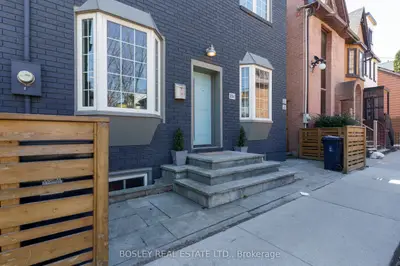 Triplex in Toronto
