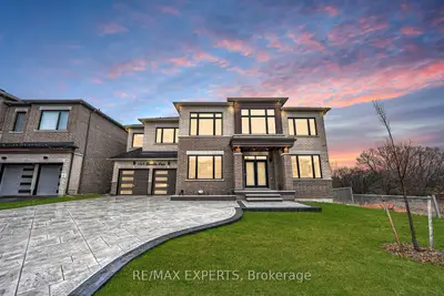 Detached in Oshawa