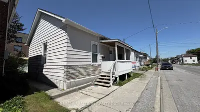 Detached in Oshawa