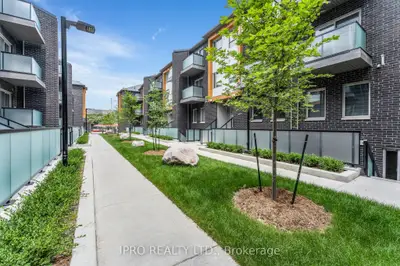 Condo Townhouse in Toronto