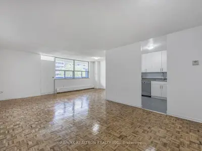 5 Glamorgan Avenue 509, Toronto E04, On M1p 4p1
