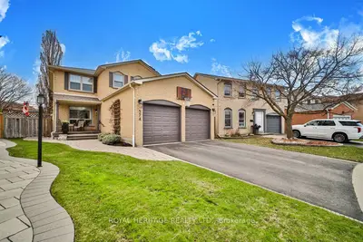 Detached in Pickering