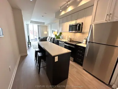 Condo Apartment in Whitby