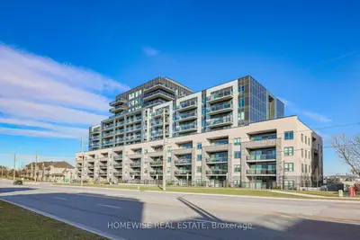 Condo Apartment in Pickering