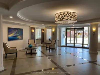 Condo Apartment in Pickering