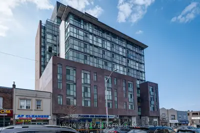 Condo Apartment in Toronto