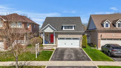 Detached in Oshawa