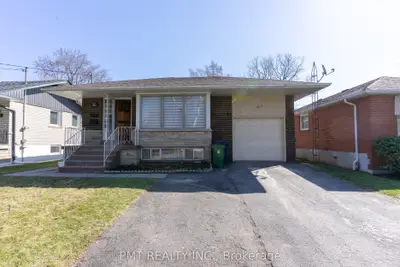 Duplex in Toronto