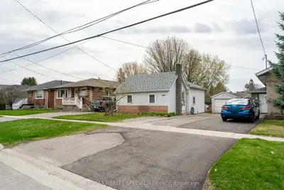 Detached in Oshawa