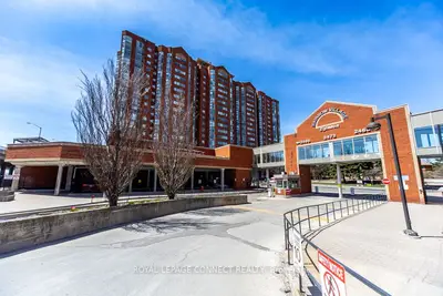 Condo Apartment in Toronto