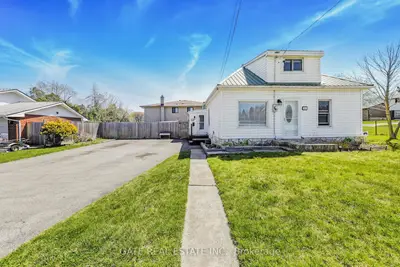 Detached in Oshawa