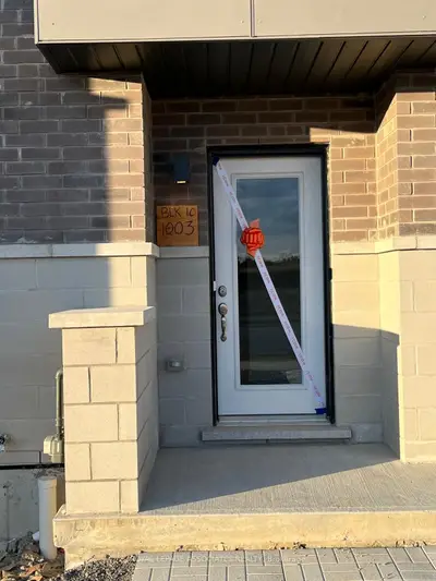 Common Element Condo in Pickering