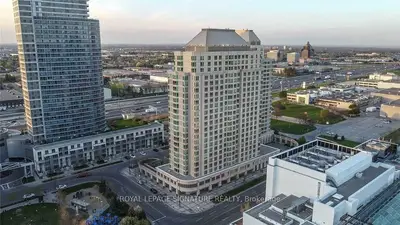 Condo Apartment in Toronto