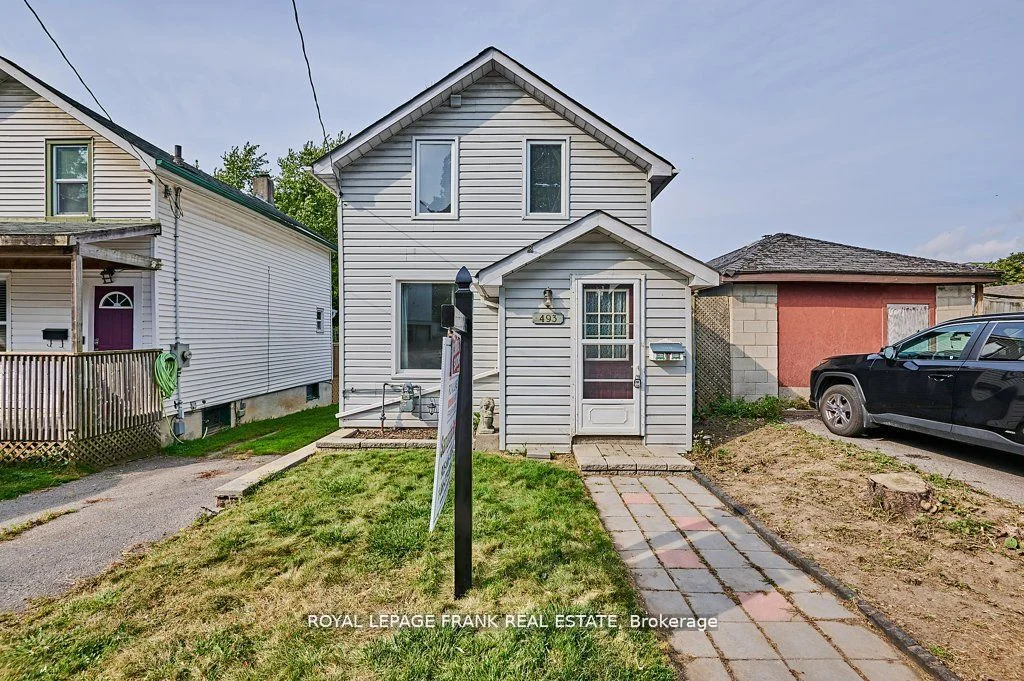493 St. Lawrence Avenue, Oshawa, On L1h 4c3