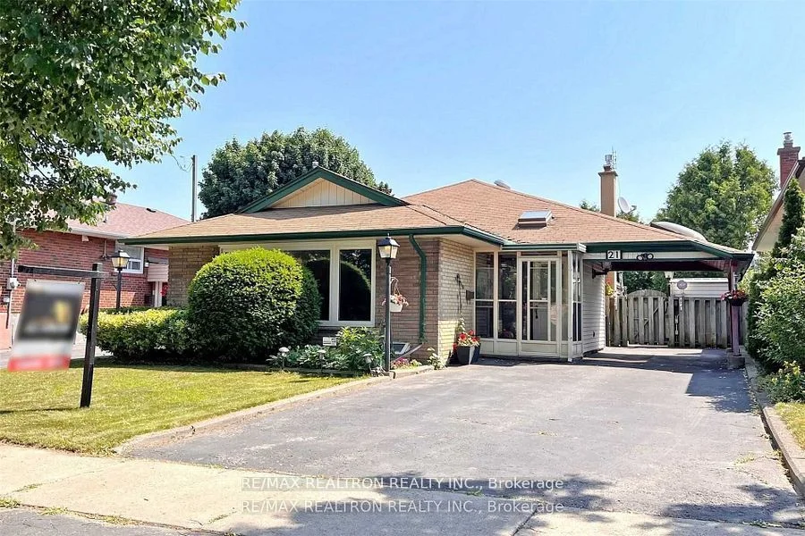 21 Abbeville Road BSMT., Toronto E09, ON M1H 1Y4
