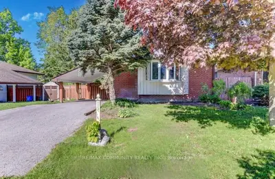 Detached in Oshawa