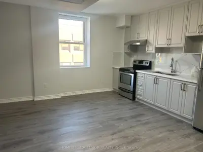 Detached in Oshawa
