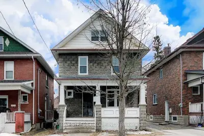 Duplex in Oshawa