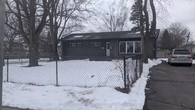 Detached in Oshawa